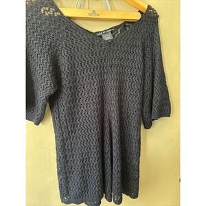 United States Sweaters Open Weave Crocheted SWEATER - Size Medium- BLACK
